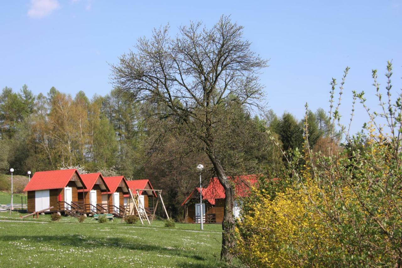 Camping V Raji - Palda Rovensko pod Troskami المظهر الخارجي الصورة
