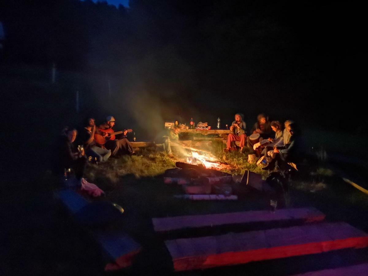 Camping V Raji - Palda Rovensko pod Troskami المظهر الخارجي الصورة
